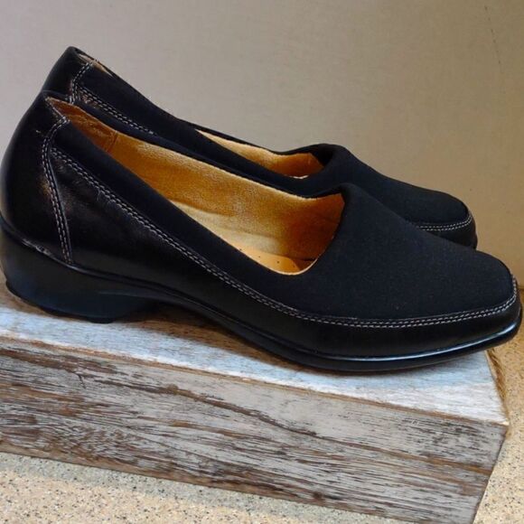 👍 Naturalizer Size 7.5 Comfort Loafers   A10 - Picture 1 of 5